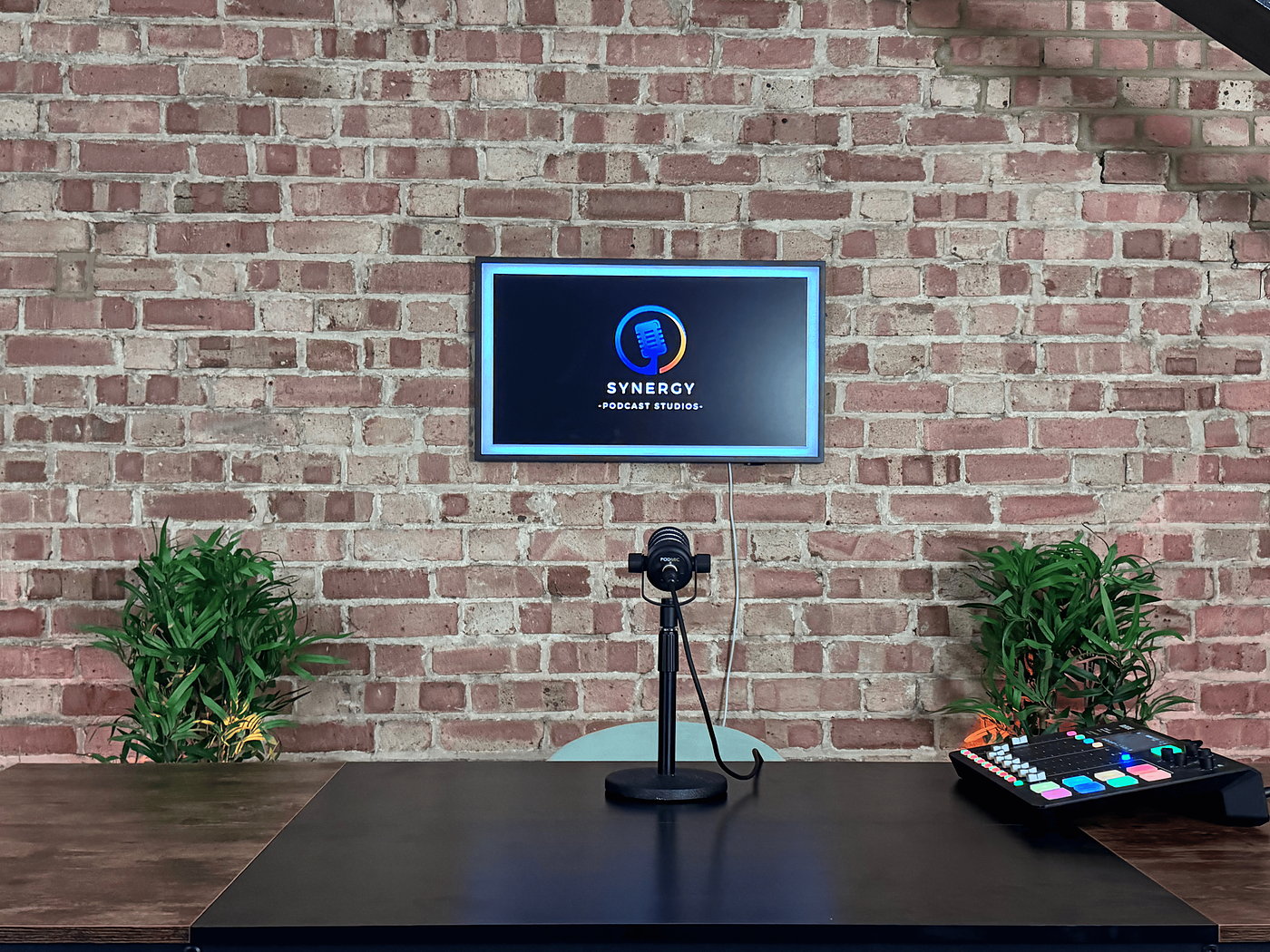 Solo and brick wall setup